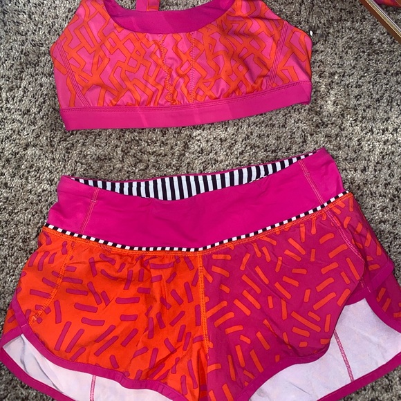 EUC Matching SW Stash & Run Bra w/ Speed shorts - Picture 2 of 5